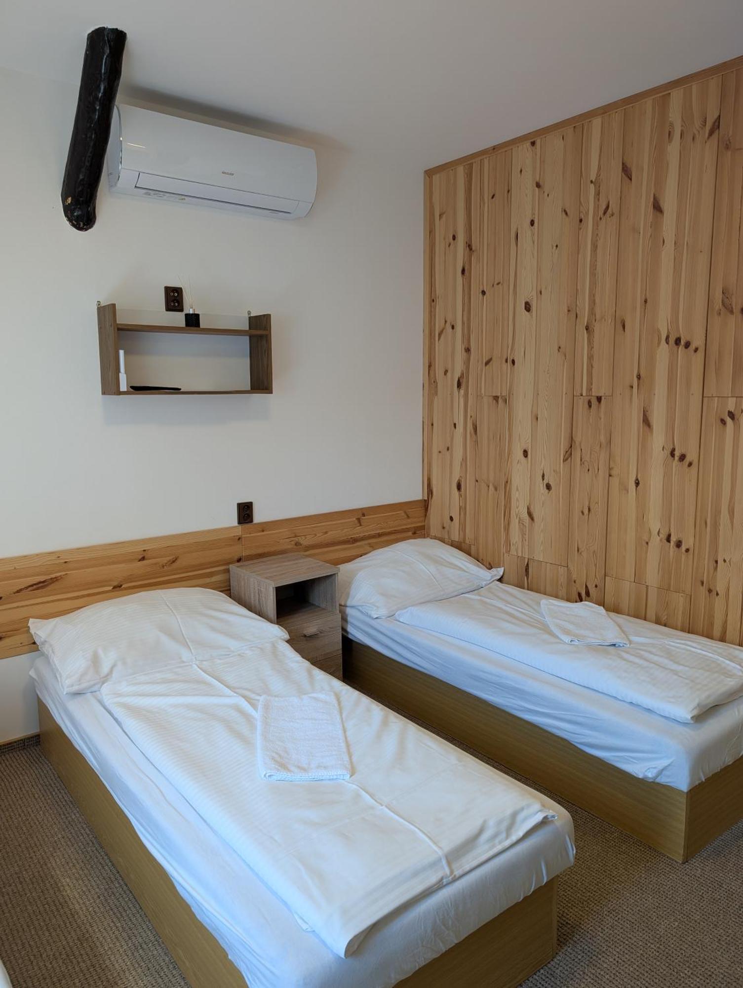 Pension Harcovna Frýdlant nad Ostravicí Exteriör bild